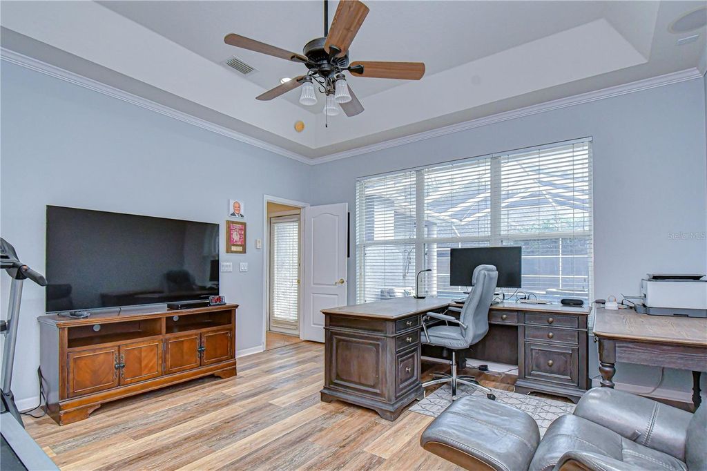 Image 26 of property listing at 5104 SYLVAN OAKS DRIVE, Valrico, FL 33596