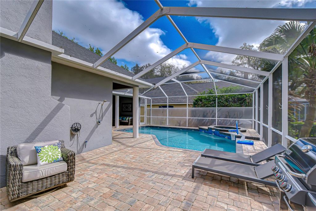 Image 32 of property listing at 5104 SYLVAN OAKS DRIVE, Valrico, FL 33596
