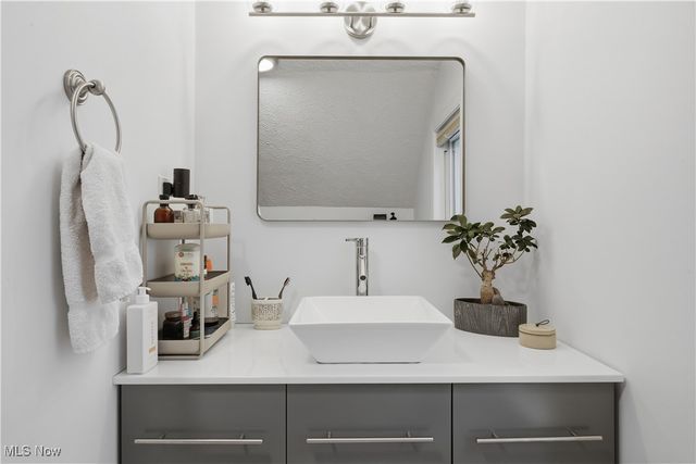 710 University Court, Cleveland, OH 44113