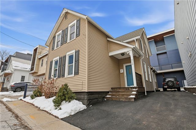 710 University Court, Cleveland, OH 44113