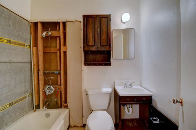 1809 Corte Florentino Street SW, Albuquerque, NM 87105