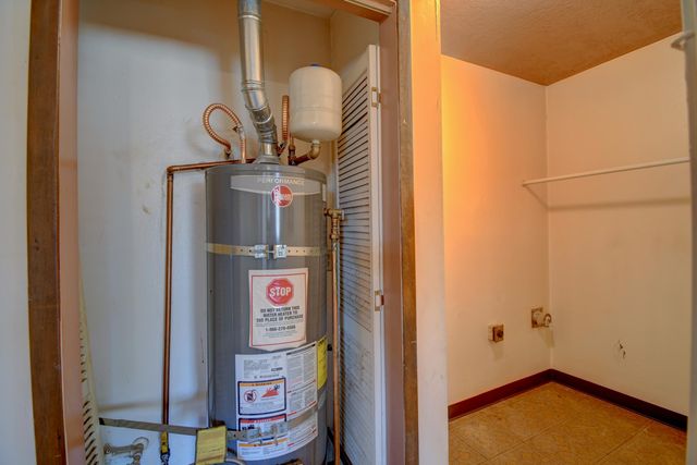 1809 Corte Florentino Street SW, Albuquerque, NM 87105