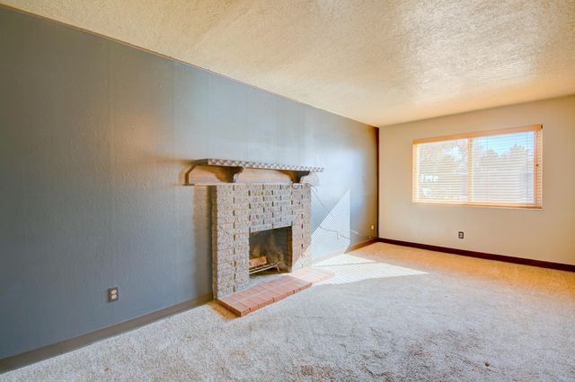 1809 Corte Florentino Street SW, Albuquerque, NM 87105