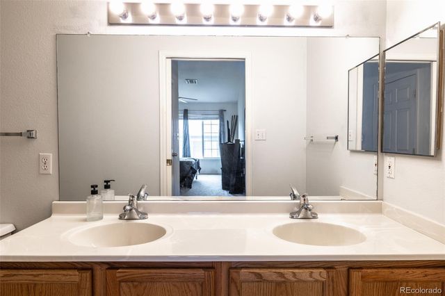 3847 Mossy Rock Drive 203, Highlands Ranch, CO 80126