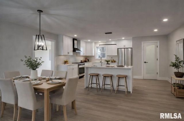 3700 HARRISON Court, Quincy, IL 62305