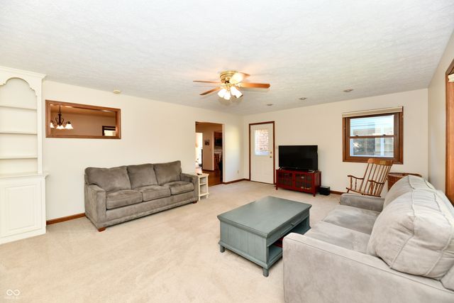 19250 Green Valley Drive, Noblesville, IN 46060