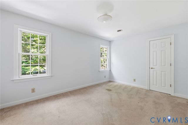 3201 E Brigstock Rd, Chesterfield, VA 23113