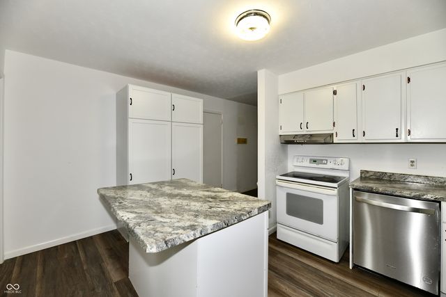 3813 W Smith Valley Road, Greenwood, IN 46142