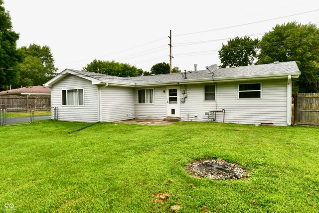 3813 W Smith Valley Road, Greenwood, IN 46142