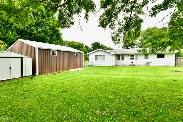 3813 W Smith Valley Road, Greenwood, IN 46142