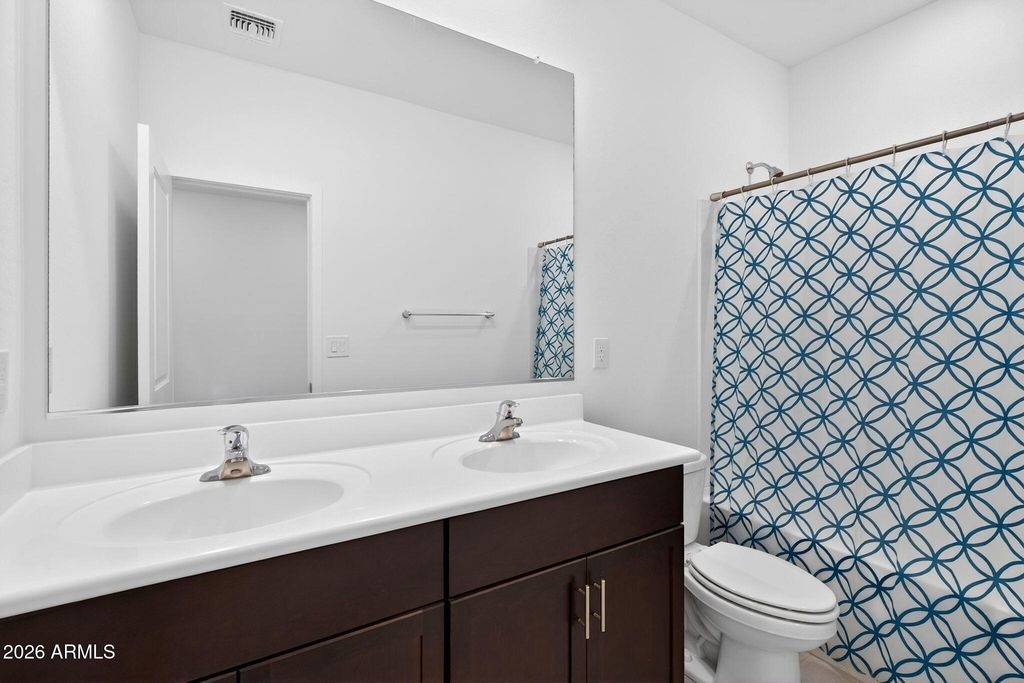 Image 28 of property listing at 41590 W DUSTY CREEK Drive, Maricopa, AZ 85138