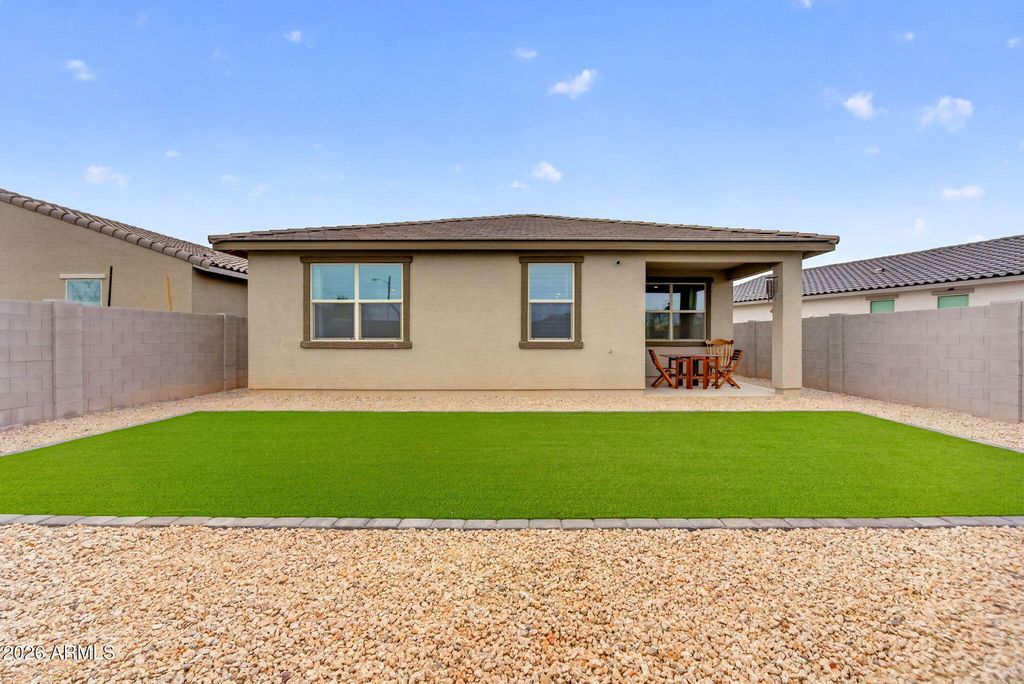 Image 31 of property listing at 41590 W DUSTY CREEK Drive, Maricopa, AZ 85138