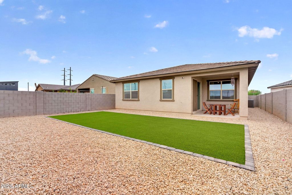 Image 32 of property listing at 41590 W DUSTY CREEK Drive, Maricopa, AZ 85138