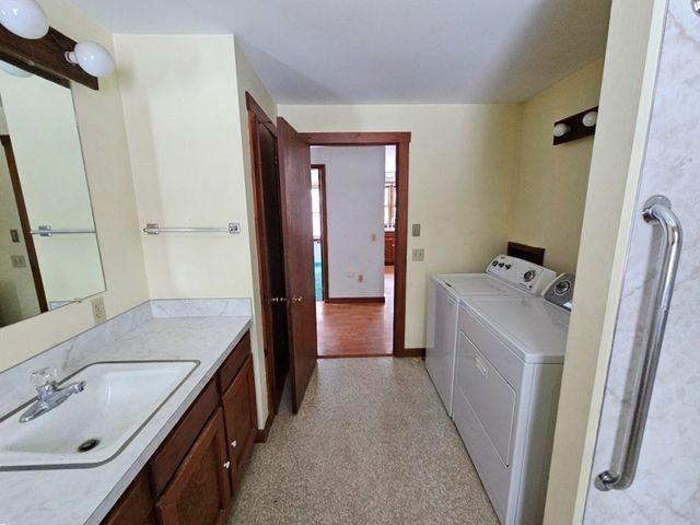 12 Ferry Rd, Montague, MA 01351