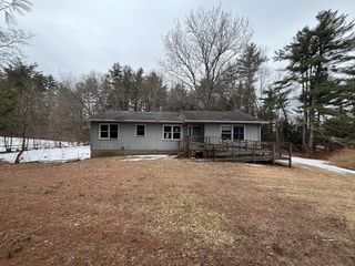 12 Ferry Rd, Montague, MA 01351
