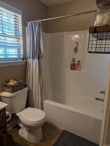 110 QUAIL VALLEY RD, Sherwood, AR 72120