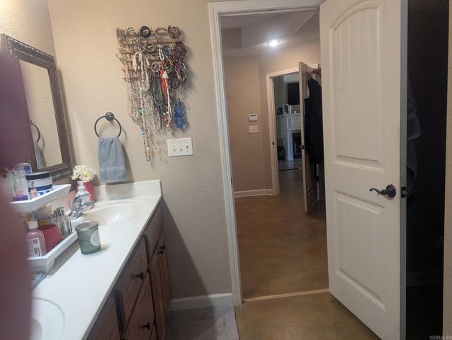 110 QUAIL VALLEY RD, Sherwood, AR 72120