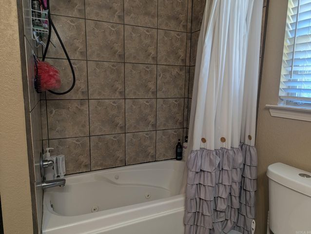 110 QUAIL VALLEY RD, Sherwood, AR 72120