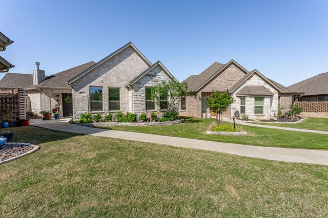 3218 Fountain Way, Granbury, TX 76049