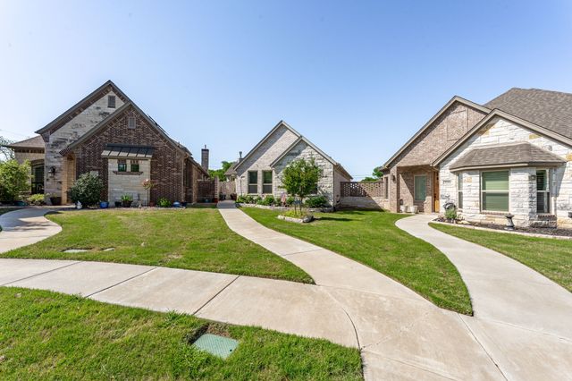 3218 Fountain Way, Granbury, TX 76049