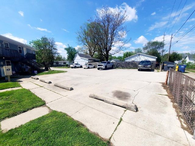 2225 S Hoyt Avenue, Muncie, IN 47302