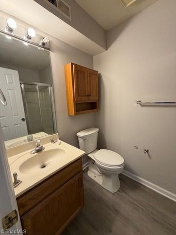 6706 Friendly Avenue 1L, Greensboro, NC 27410