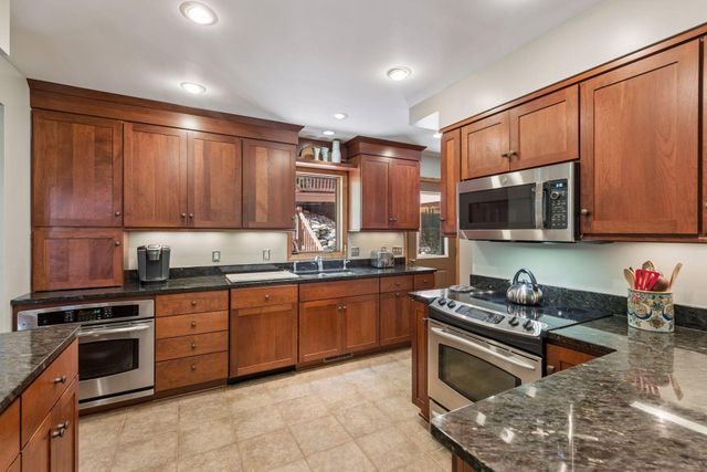 5845 Ridge Road, Shorewood, MN 55331