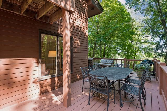 5845 Ridge Road, Shorewood, MN 55331