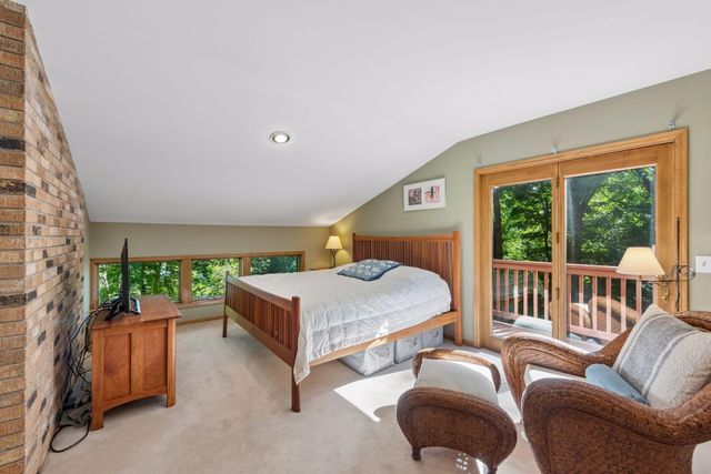 5845 Ridge Road, Shorewood, MN 55331