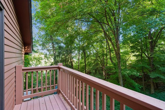 5845 Ridge Road, Shorewood, MN 55331