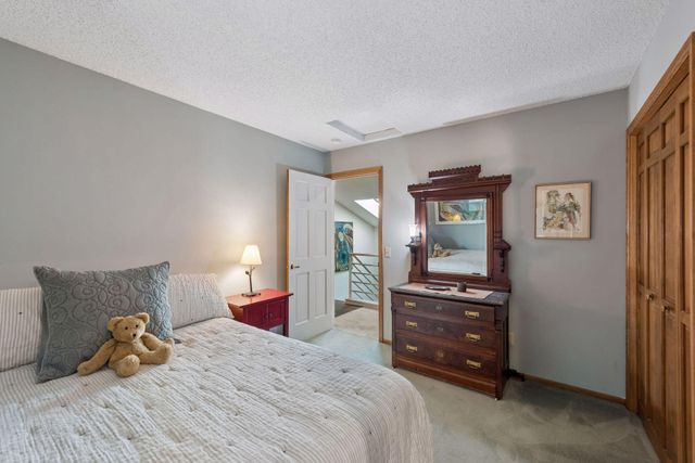 5845 Ridge Road, Shorewood, MN 55331