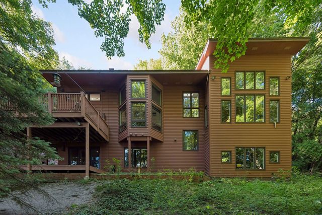 5845 Ridge Road, Shorewood, MN 55331