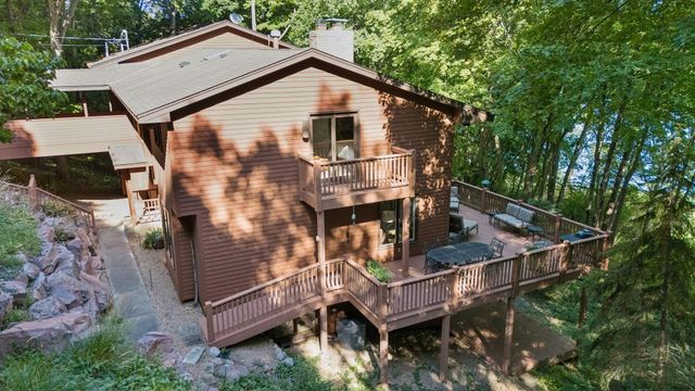 5845 Ridge Road, Shorewood, MN 55331