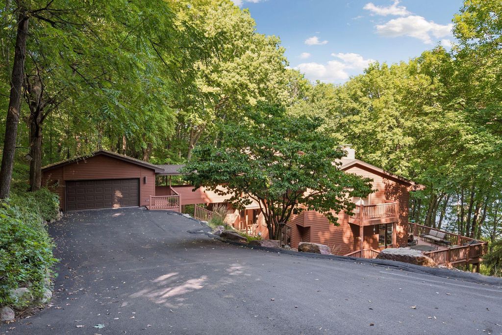5845 Ridge Road, Shorewood, MN 55331 — photo 2