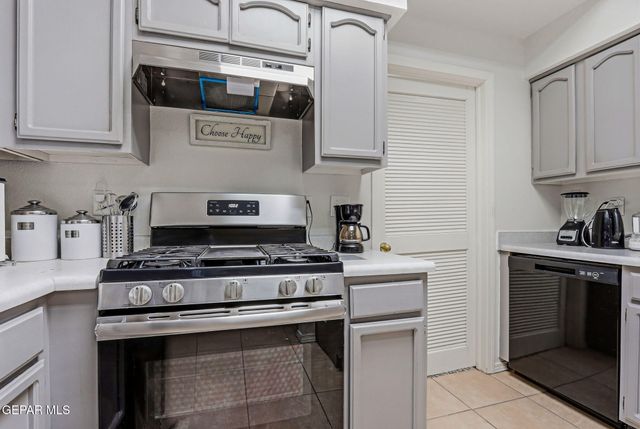 3320 Tierra Nevada Drive, El Paso, TX 79938