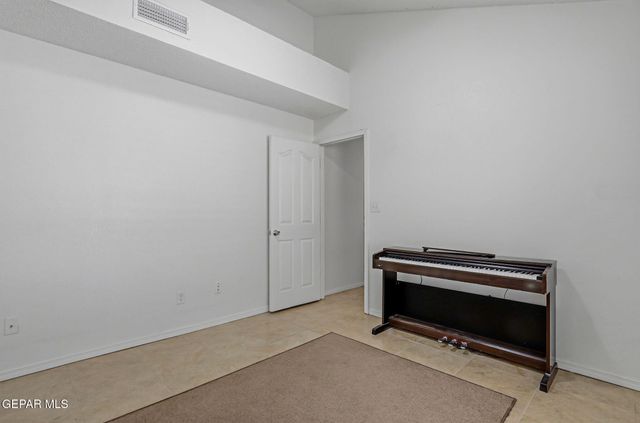 3320 Tierra Nevada Drive, El Paso, TX 79938