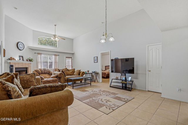 3320 Tierra Nevada Drive, El Paso, TX 79938