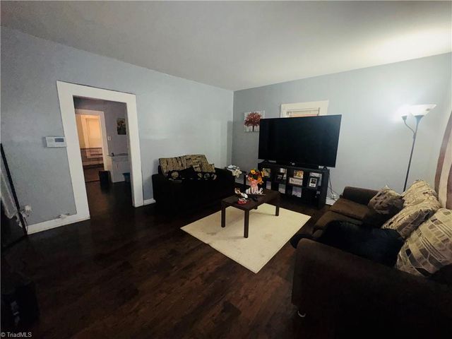 801 Oak Street, Greensboro, NC 27403