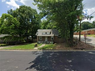 801 Oak Street, Greensboro, NC 27403