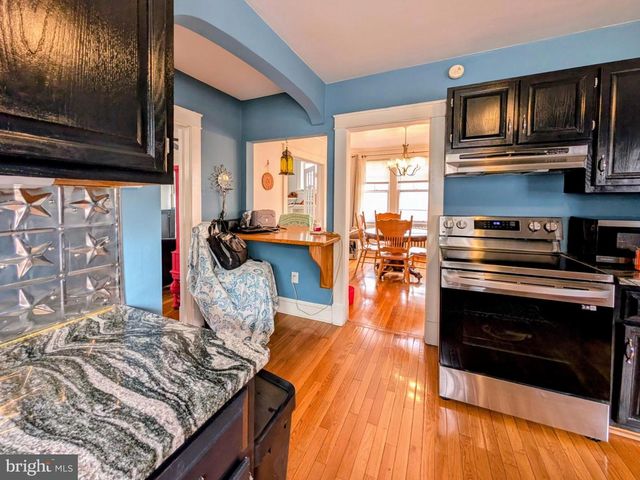 8 W 11TH ST, Front Royal, VA 22630