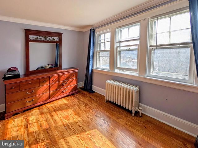 8 W 11TH ST, Front Royal, VA 22630