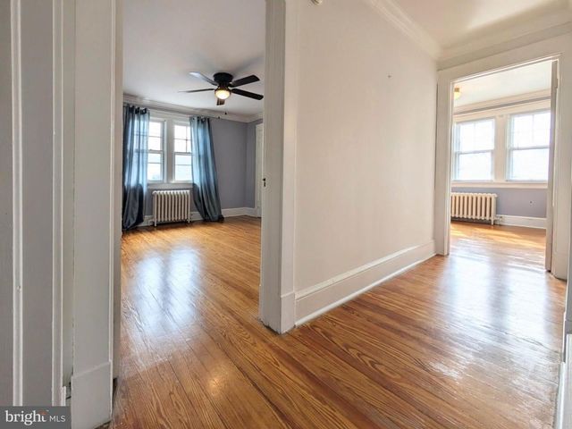 8 W 11TH ST, Front Royal, VA 22630