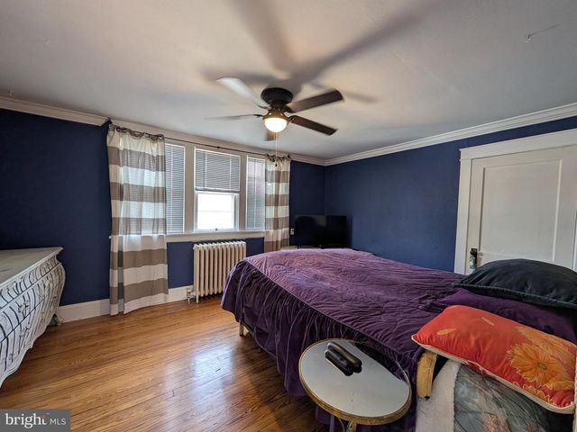 8 W 11TH ST, Front Royal, VA 22630