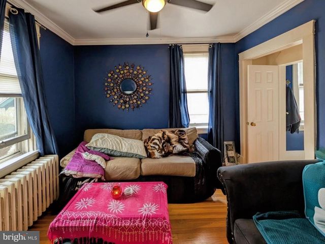 8 W 11TH ST, Front Royal, VA 22630