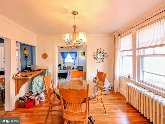 8 W 11TH ST, Front Royal, VA 22630