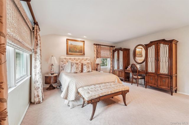 6 Robins Roost, Rye Brook, NY 10573