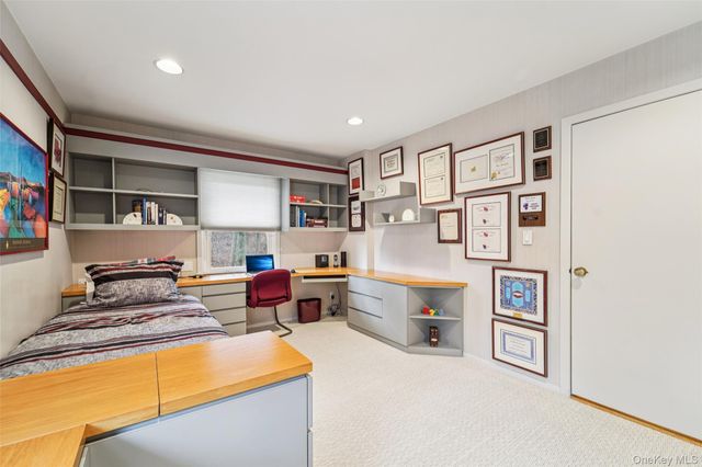6 Robins Roost, Rye Brook, NY 10573