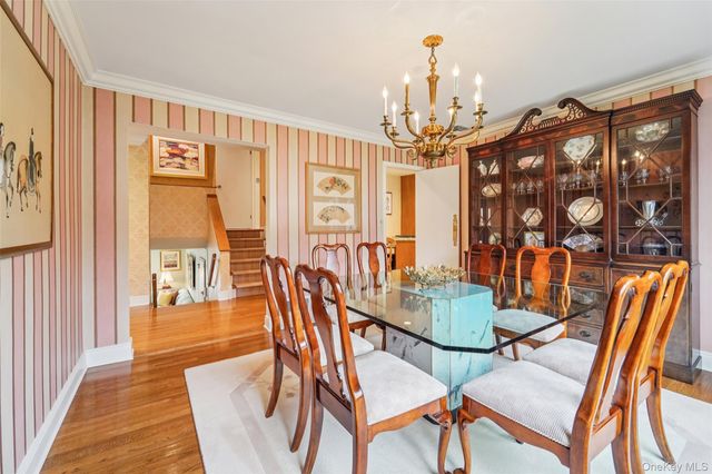 6 Robins Roost, Rye Brook, NY 10573