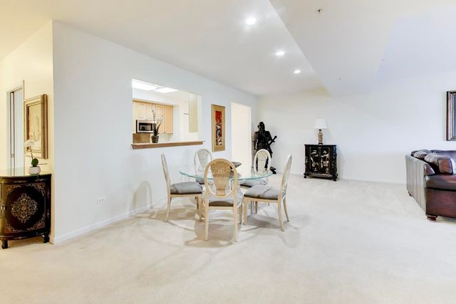 620 Homewood Avenue 405, Highland Park, IL 60035