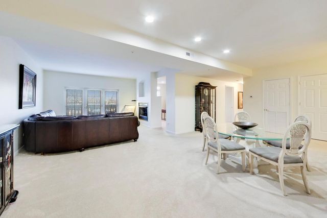 620 Homewood Avenue 405, Highland Park, IL 60035